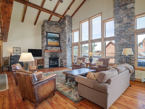 Black Eagle Overlook | Premium Ski-in/Out, Hot Tub