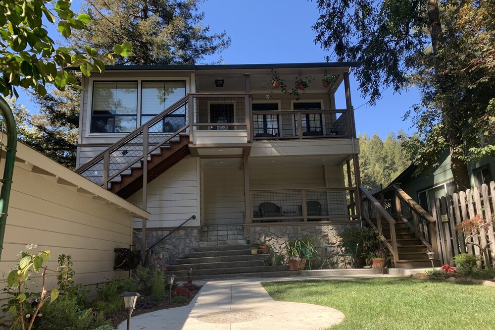 Riverfront Home, close to beach and restaurants