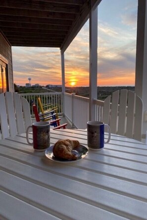 Outdoor dining - JUST STEPS TO THE BEACH ! (Ocean Isle Beach)