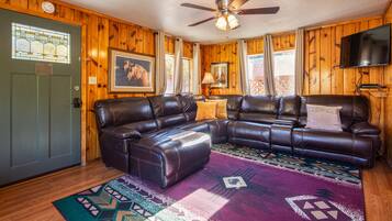 Télévision, lecteur de DVD, vidéothèque