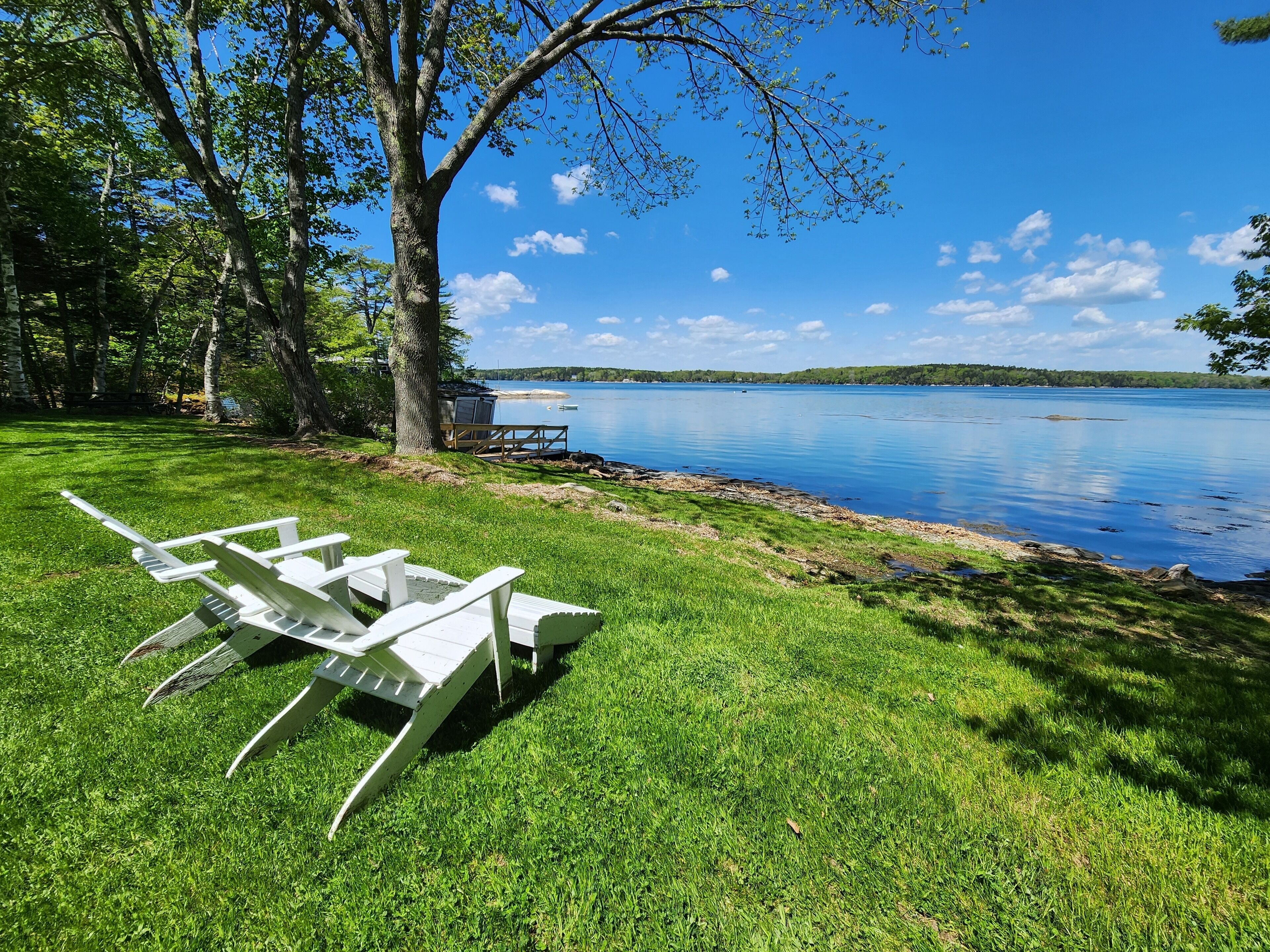 Lovely Waterfront Cottage with Great Views, Sunsets