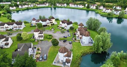 Lakeside Windrush Turret Lodge with Hot Tub Family Friendly On-site Facilities