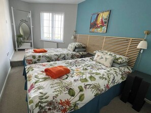 3 quartos, ferros/tábuas de passar roupa, berço de viagem, Wi-Fi