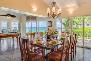 Dining - Two Private hosted Oceanfront Homes conveniently located in Kailua Kona, Hawaii (Kailua Kona)