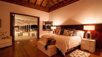 5 bedrooms, in-room safe, iron/ironing board, free WiFi
