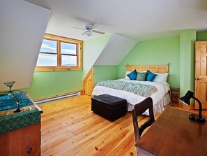 2 Schlafzimmer, Schreibtisch, Bügeleisen/Bügelbrett, WLAN