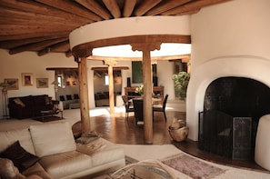 Smart TV, fireplace, DVD player, books