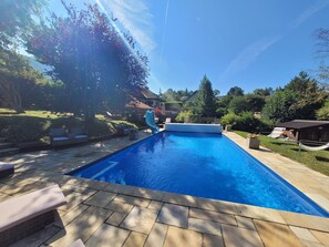 A heated pool - Spacious Lake Annecy Villa - Delightful in Summer or Winter  (Menthon-Saint-Bernard)