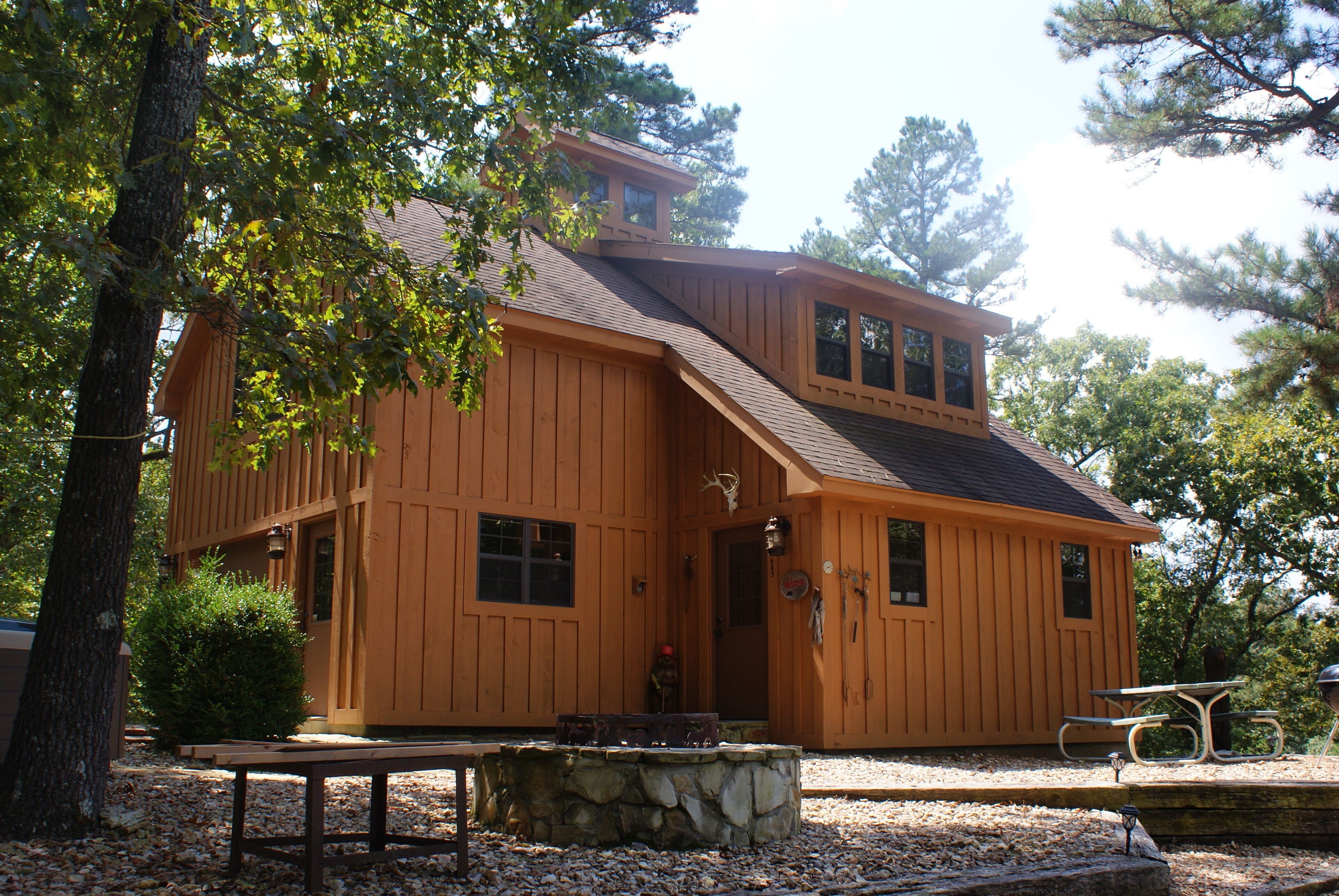 Secluded Cabin on 24 Acres On Big Sugar Creek in Pineville, Missouri