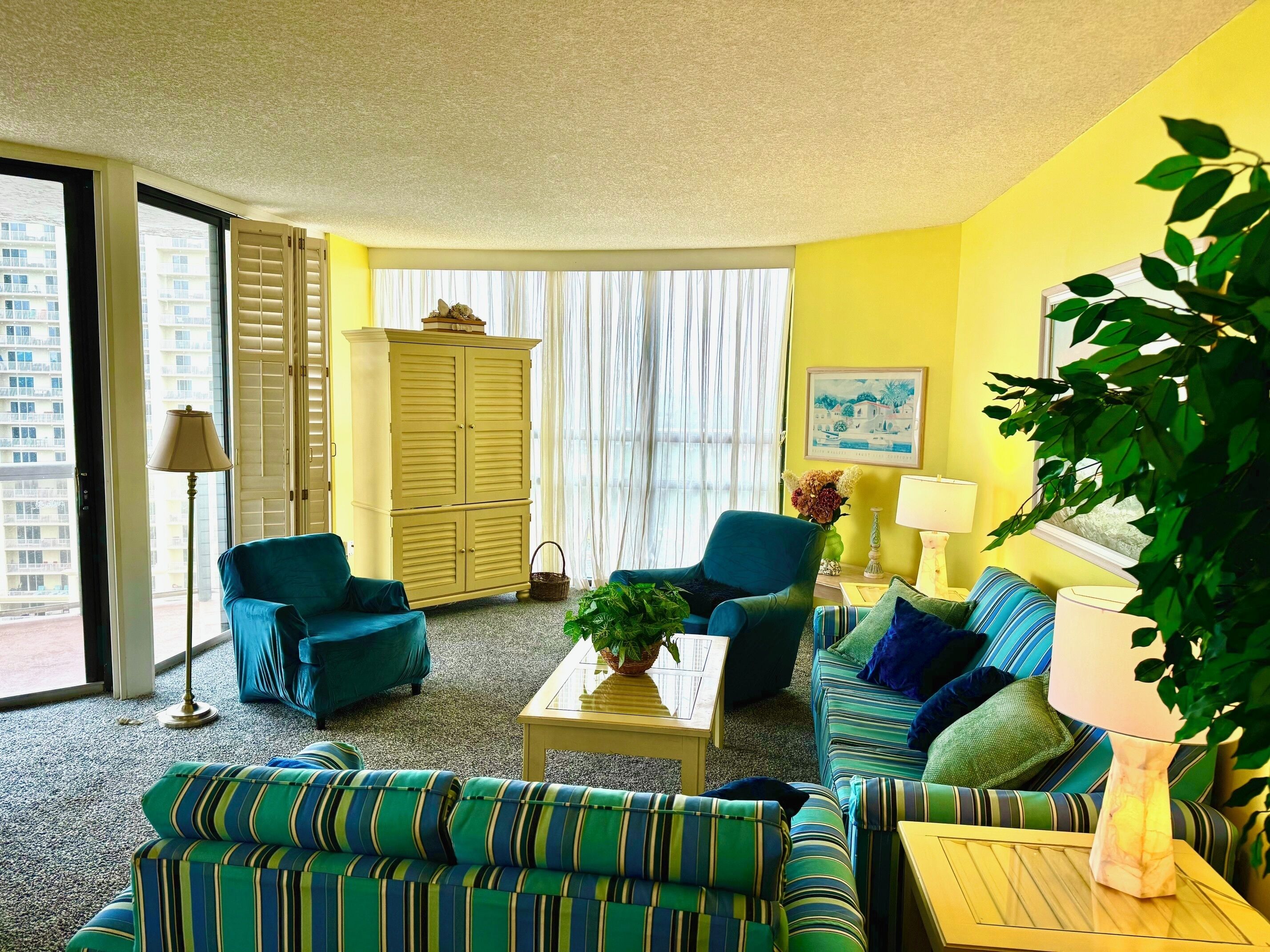 Fantastic 11th Fl 3br, Bright, Family Friendly W/ Everything.  Home On The Beach - Miramar Beach, FL