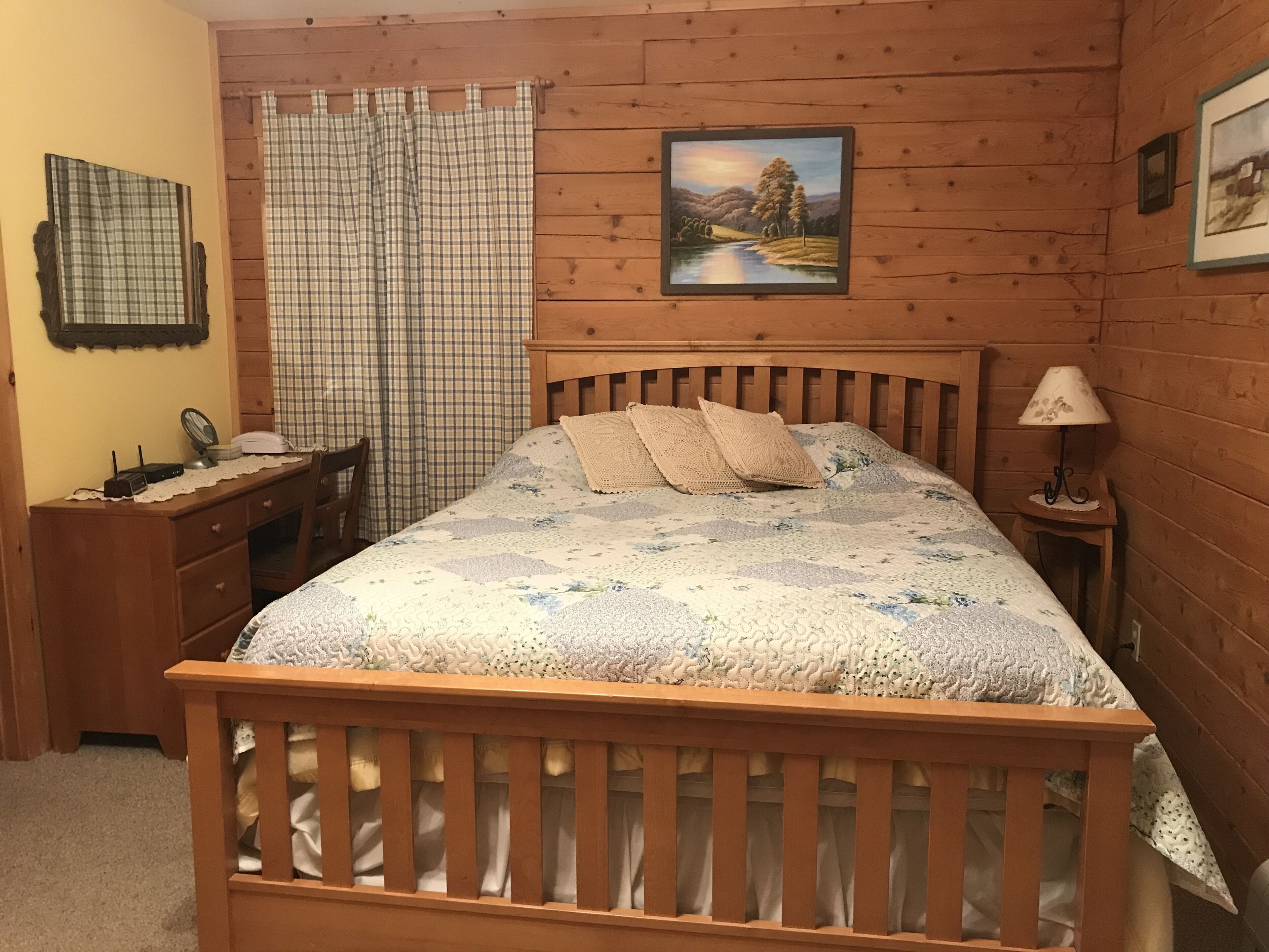 Four Bedroom Log Cabin -Jay Peak - Views - Private - Fireplace -