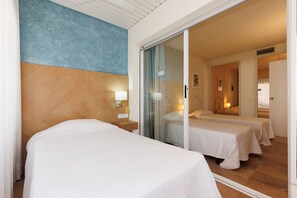 2 bedrooms, iron/ironing board, bed sheets