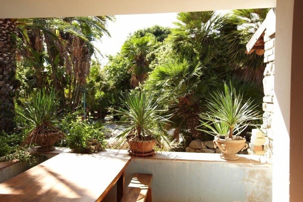 Wonderful Villa Surrounded by Lush Greenery Peacefully Located Beach Close