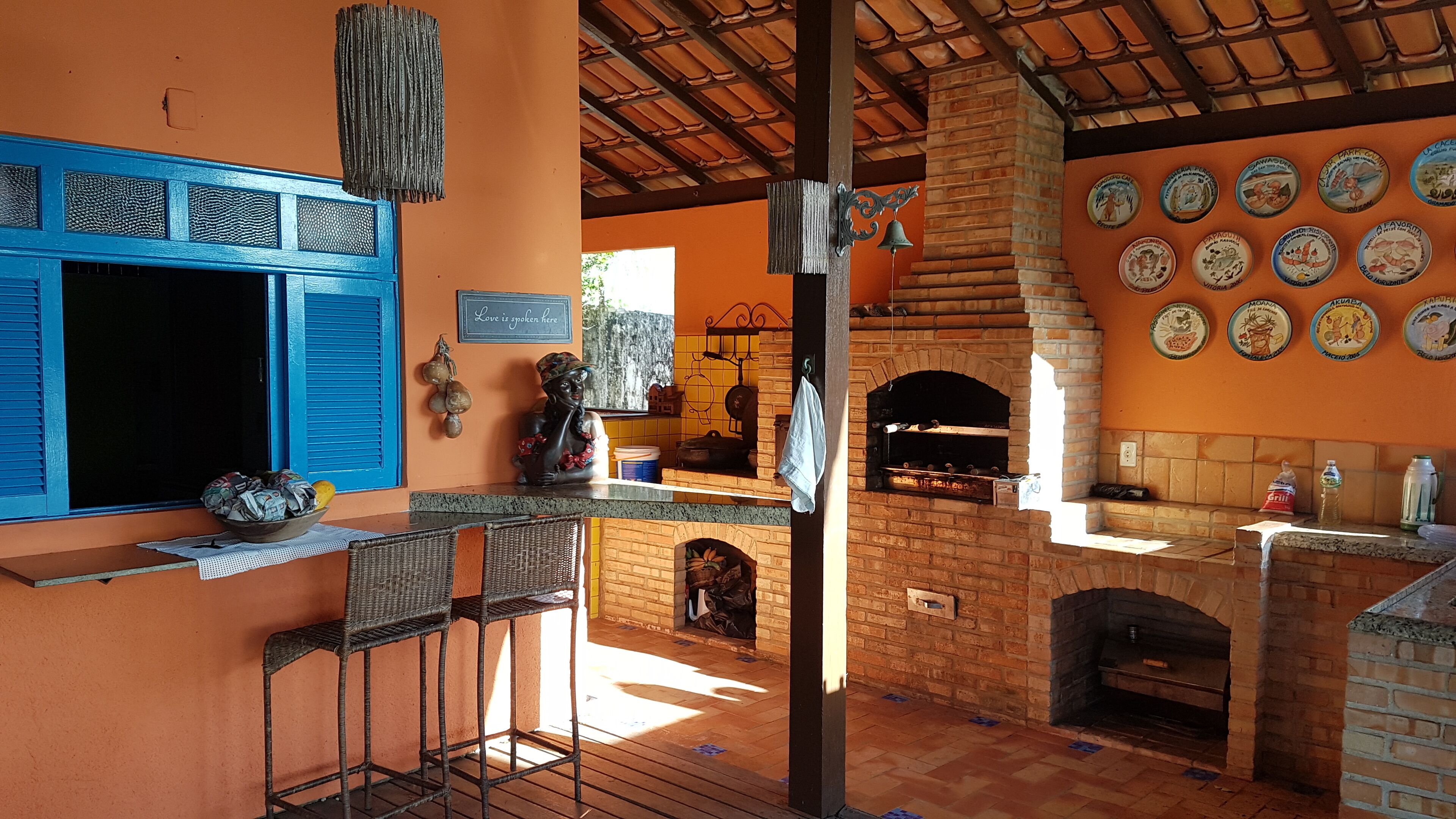 3 bedroom home in front of Meaípe pond - en suite