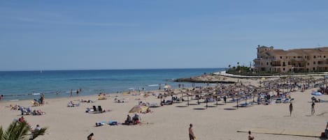 Beach nearby, sun loungers