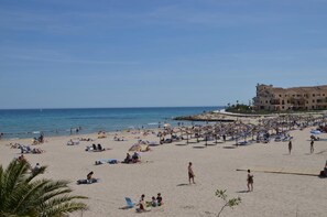 Beach nearby, sun loungers - Sunny Getaway with Pool in Orihuela Costa – Ideal for Relaxation and Exploration (Punta Prima)