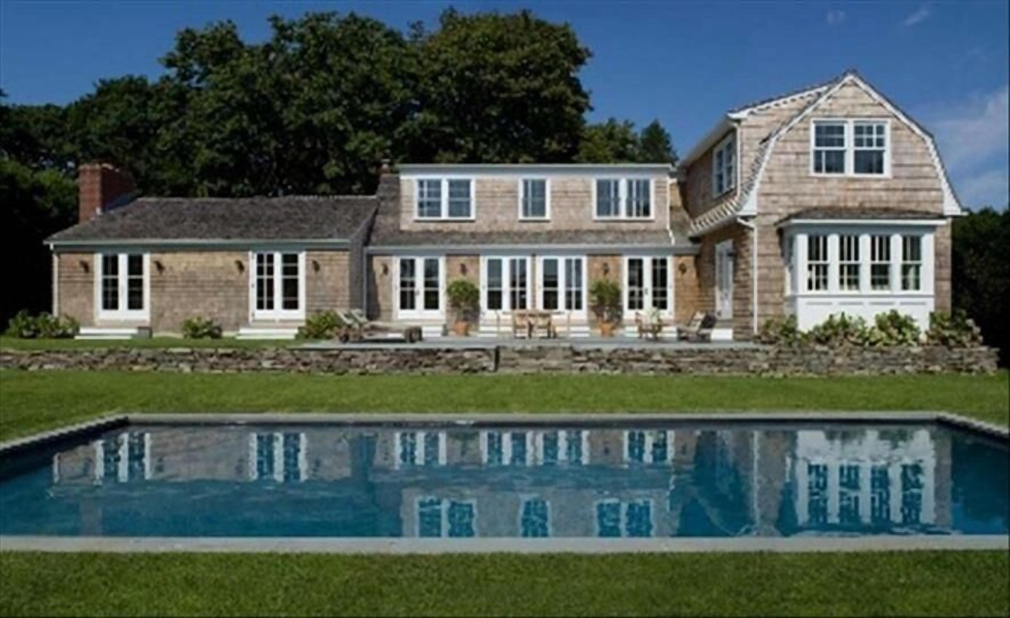 East Hampton Village with Pool & Poolhouse