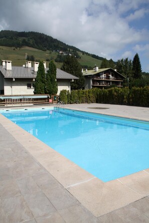 Piscine extérieure, piscine chauffée