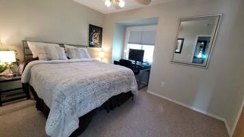 3 Schlafzimmer, Schreibtisch, Bügeleisen/Bügelbrett, WLAN