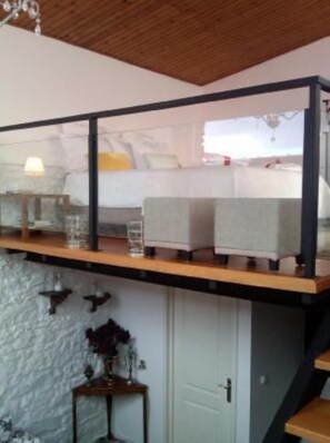 1 slaapkamer, een strijkplank/strijkijzer, wifi, beddengoed