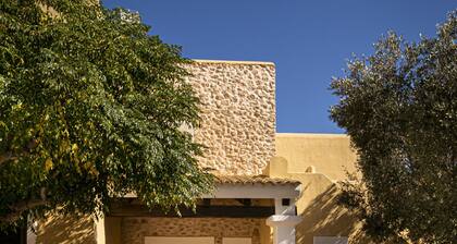 Well-equipped house with an unbeatable central location