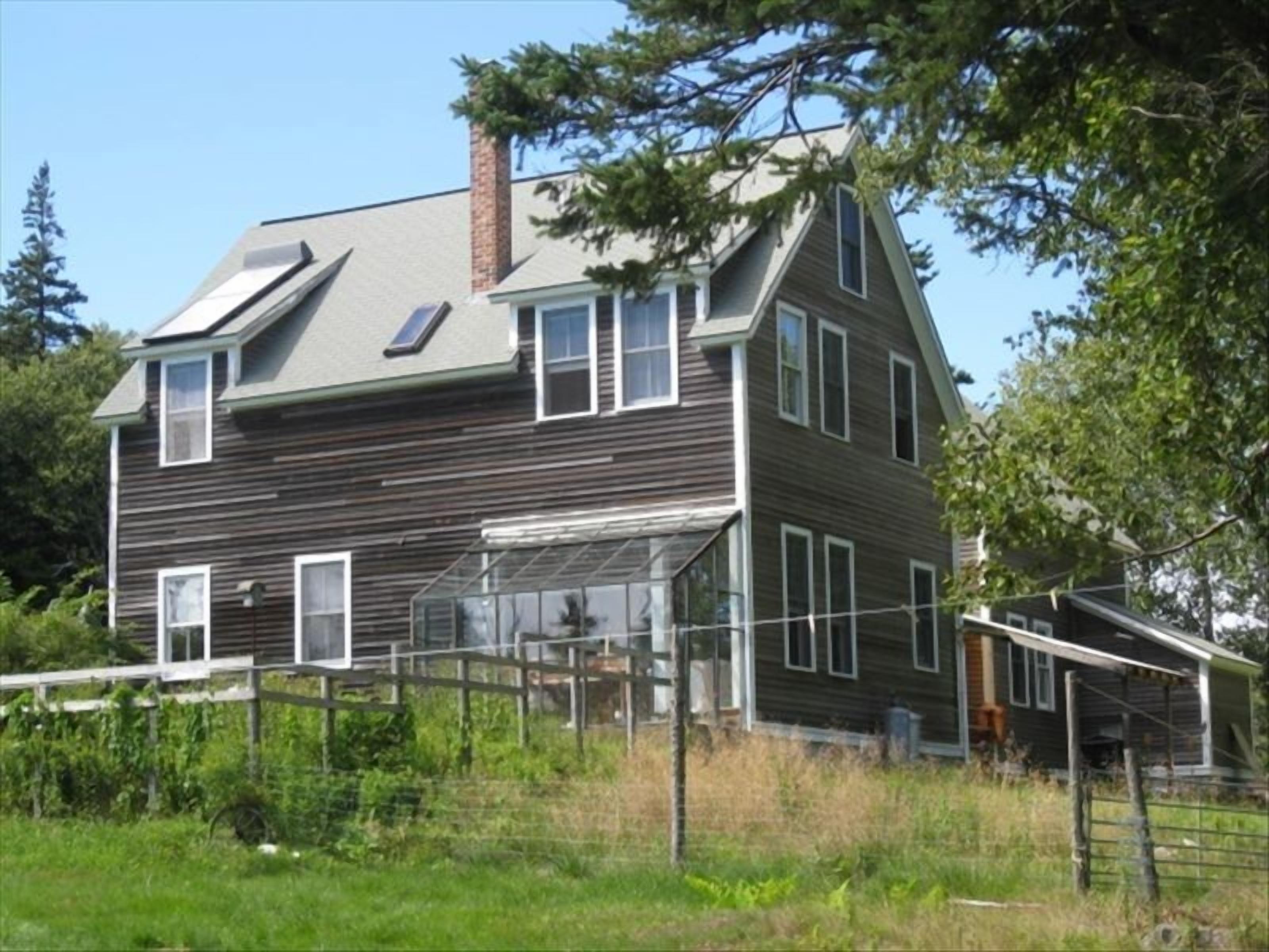 Cove-side Meadow House - Waterfront Views