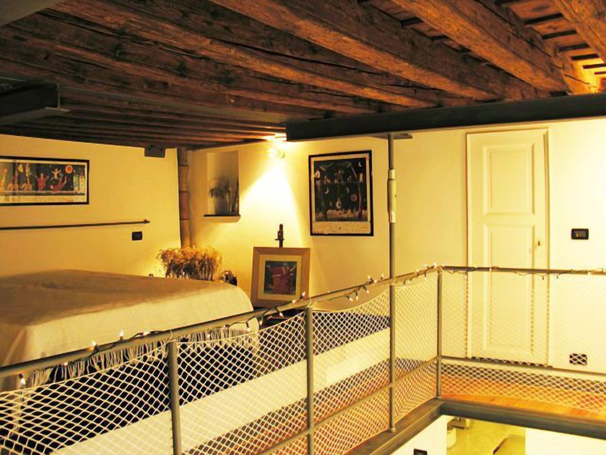 Loft in San Lorenzo, two minutes from the Acquario; optional parking