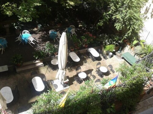 Loft in San Lorenzo, two minutes from the Acquario; optional parking