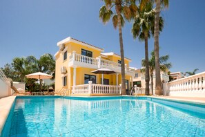 Utomhuspool