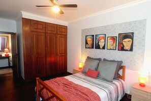 3 bedrooms, free WiFi, bed sheets - Ground floor spacious apartment near the old town of Funchal (Funchal)