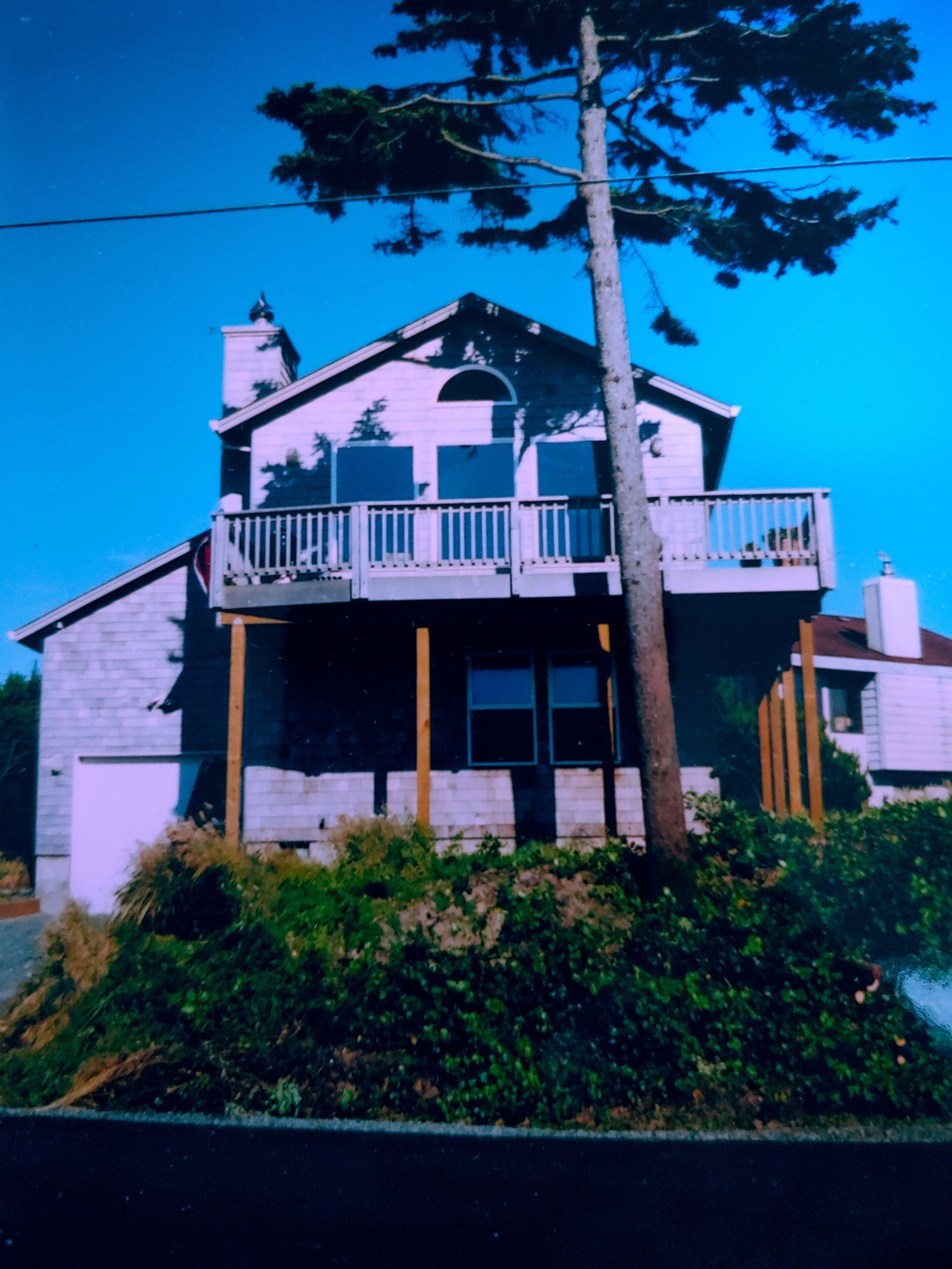 CHARMING OCEAN VIEW BEACH HOUSE   MCA#496   CANCELATION SEPT. '23