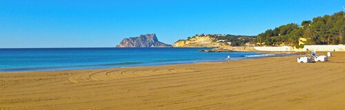 PEREFECT! ONLY 300mts from BEACHES AND MORAIRA TOWN CENTRE