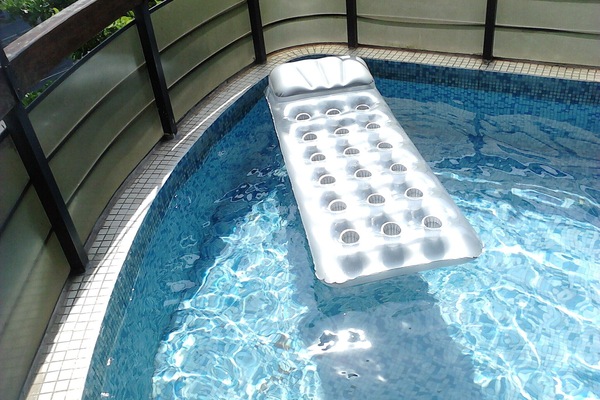 piscina privativa na varanda