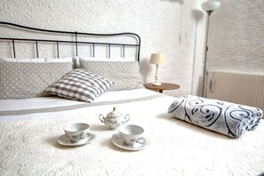 3 bedrooms, iron/ironing board, travel cot, free WiFi