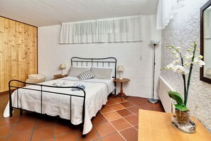 3 Schlafzimmer, Bügeleisen/Bügelbrett, Reisekinderbett, kostenloses WLAN