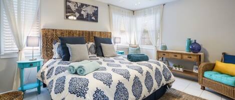 3 bedrooms, WiFi, bed sheets, wheelchair access