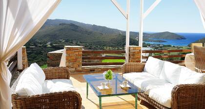 Kato Fellos: Luxurious Villa Helias with private swimming pool and gulf view