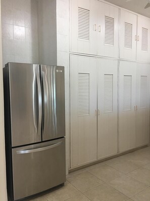 Interior - BEROCO Front Beach House Yucatan Wi-Fi, Pool, Smart Tv (Uaymitun)