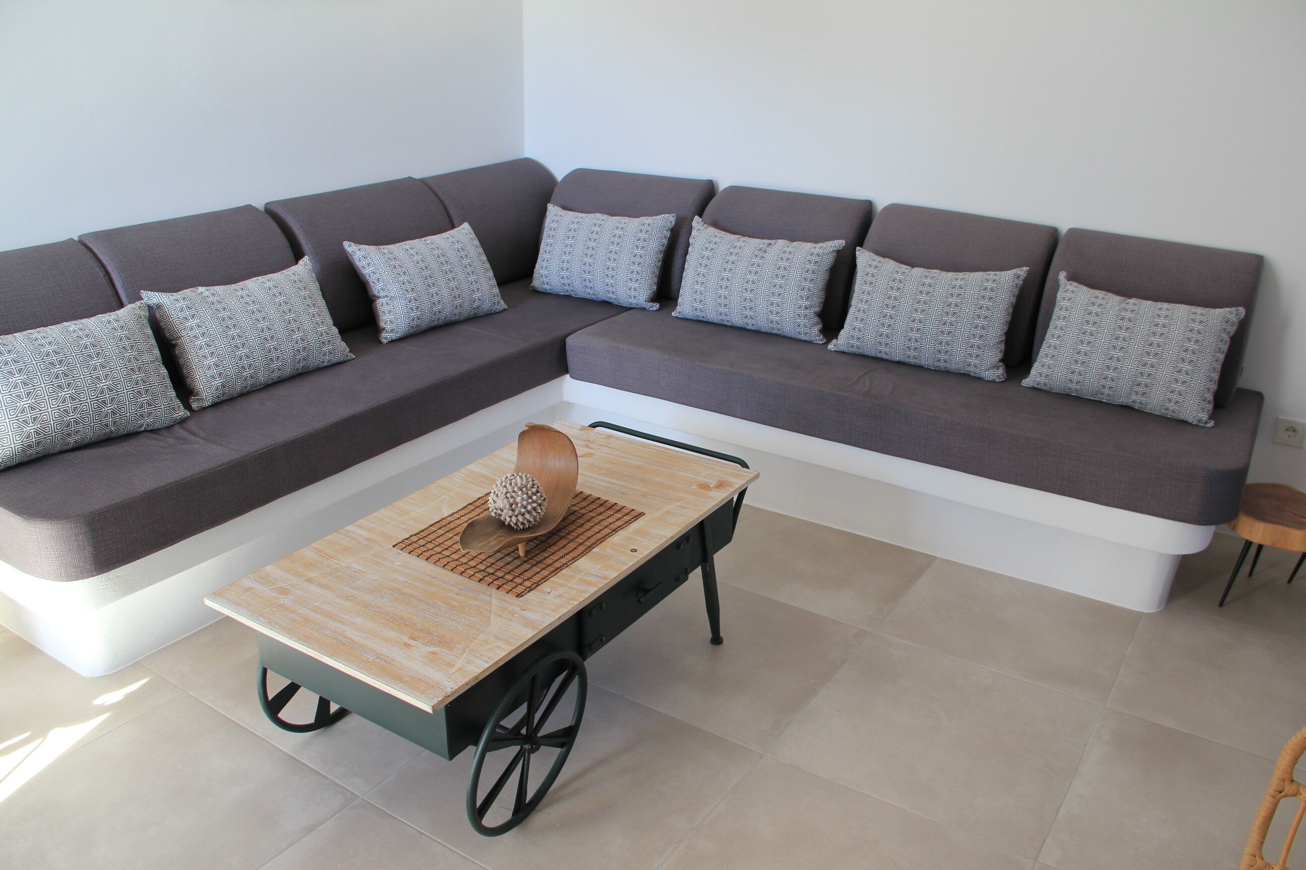 Apartment in apartment complex and large terrace, fantastic sea view with pool