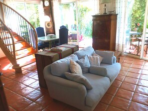 Smart TV, fireplace, table tennis, books