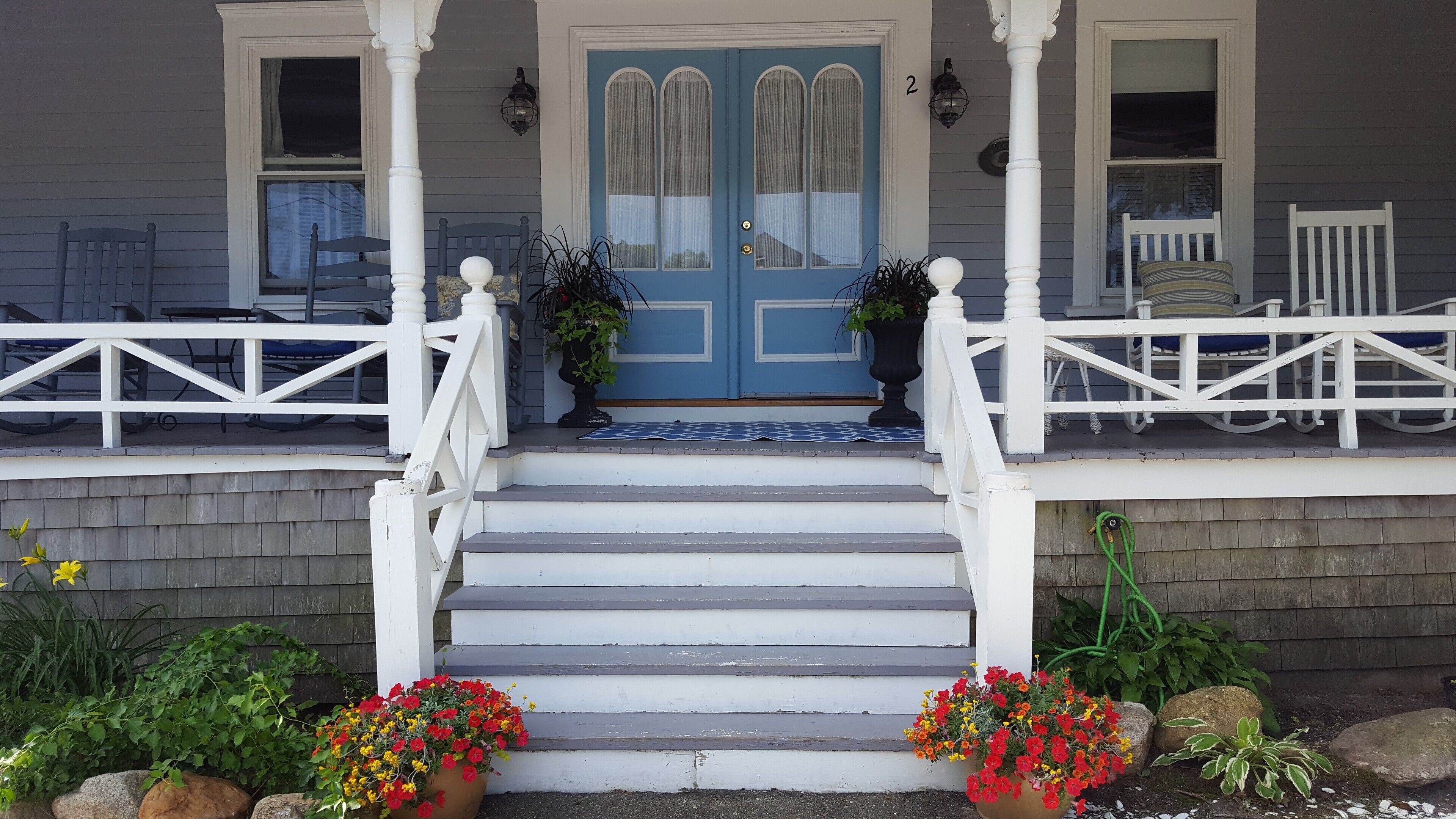 Walk to Beach and Town.  Large Family House.