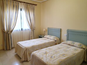 3 bedrooms, in-room safe, iron/ironing board, free WiFi