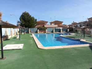 حمام سباحة
