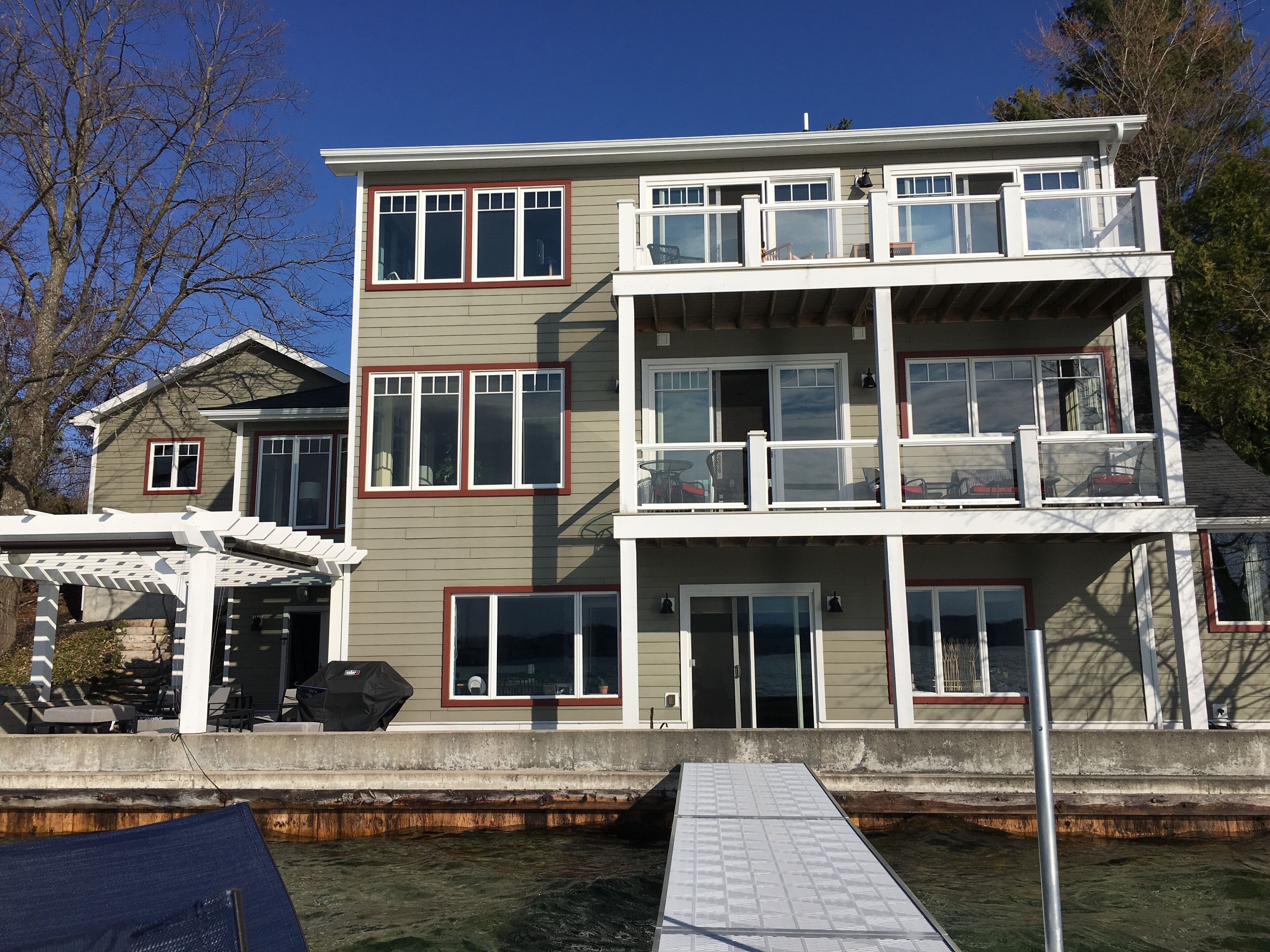 Waterfront home with dock-located in the heart of wine country
