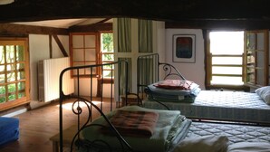 3 soverom, strykejern/-brett, reiseseng for barn og wi-fi (inkludert)