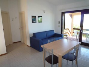 TV - Costa Paradiso: Two-room apartment with stunning views (Costa Paradiso)