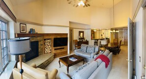 Smart-TV, Kamin, DVD-Player, Drucker