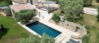 Beautiful house surrounded by nature with swimming pool 