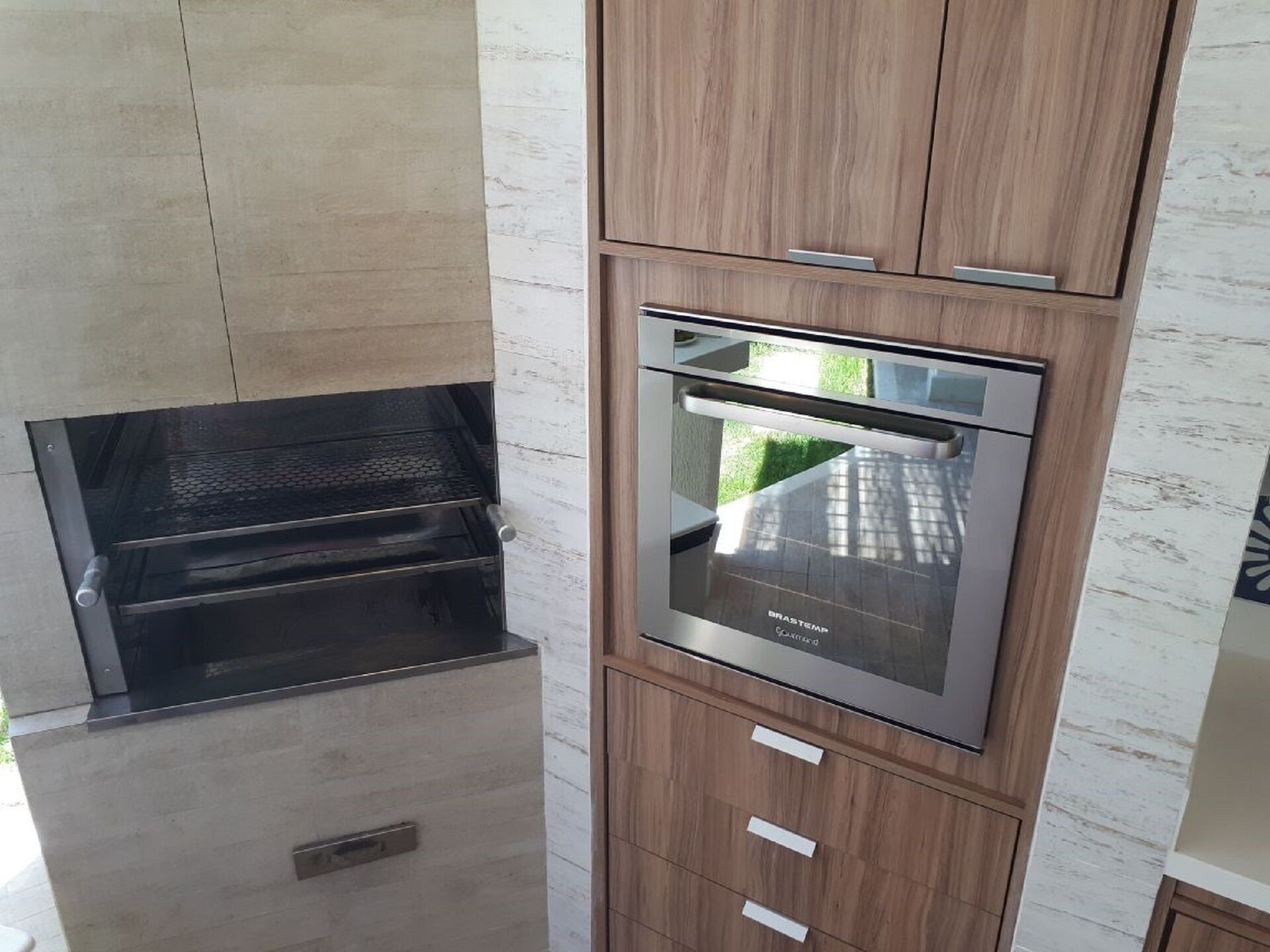 Comfortable House Guarajuba Oceanfront 5/4. 20 beds. Contact us!