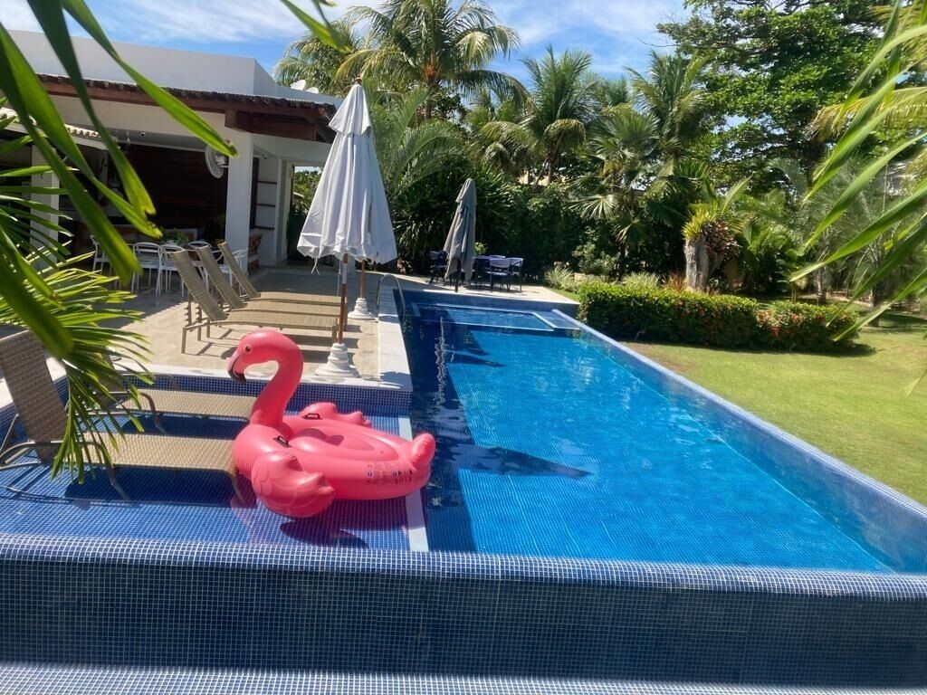 Comfortable House Guarajuba Oceanfront 5/4. 20 beds. Contact us!